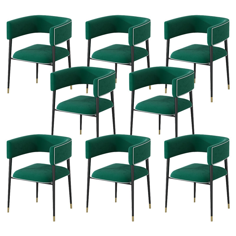 Industrieel gestoffeerde fluwelen armstoel Open achterste eetkamerstoel voor thuis