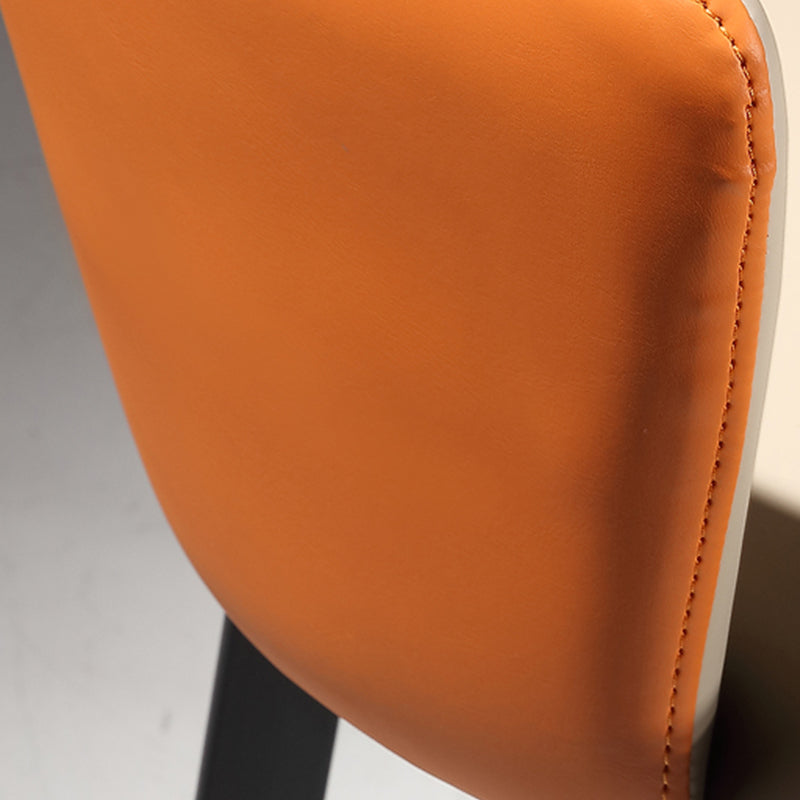 Polca di pelle finta imbottita sedia da pranzo industriale interno con gambe metalliche