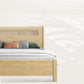 Rectangular Beige Pannee Lips Rubberwood et Cadre de lit de rotin avec tête de lit