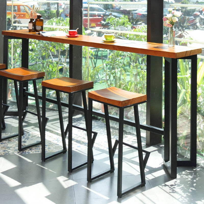 Modern Metal Base Bar Table Black Iron Solid Wood Patio Bar Table Clearhalo 'Bar Furniture' 'Bar Tables' 'bar_tables' 'furn' 'furn_bar_tables' 'Furniture' 'Kitchen & Dining Furniture' 6283355