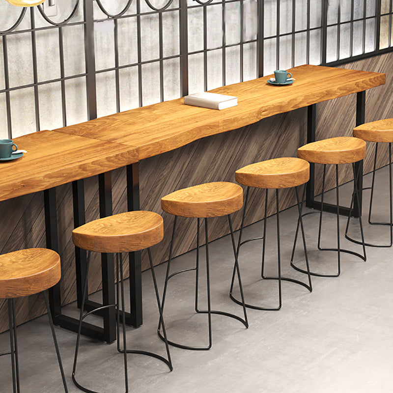 Modern Metal Base Bar Table Black Iron Solid Wood Bar Stool Table Clearhalo 'Bar Furniture' 'Bar Tables' 'bar_tables' 'furn' 'furn_bar_tables' 'Furniture' 'Kitchen & Dining Furniture' 6283426