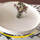 Mesa de centro redonda de hierro de mediados de siglo, juego de mesa de cóctel con tapa de bandeja de 2 piezas
