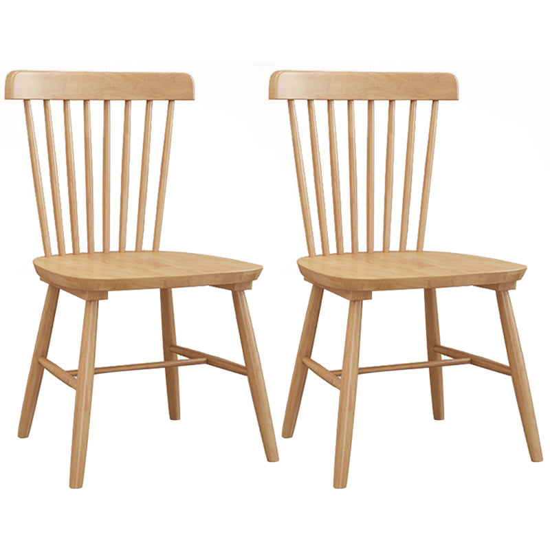 Traditionele zijstoel houten lat achter eetkamer stoel voor huis