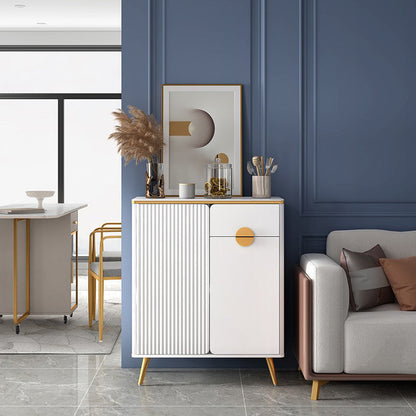 Credenza con finitura sideboard di pietra sinterizzata glam con scaffalatura regolabile
