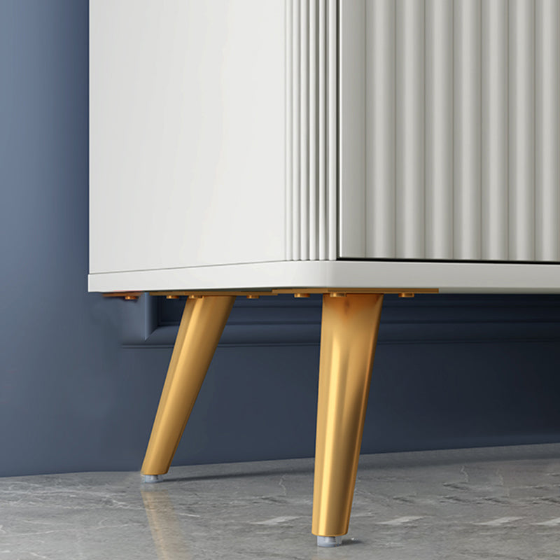 Credenza con finitura sideboard di pietra sinterizzata glam con scaffalatura regolabile