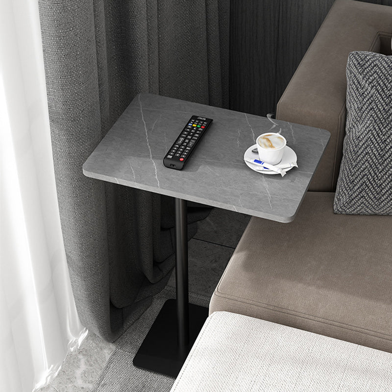 モダンスレートトップサイドテーブル長方形の金属Cサイドテーブル