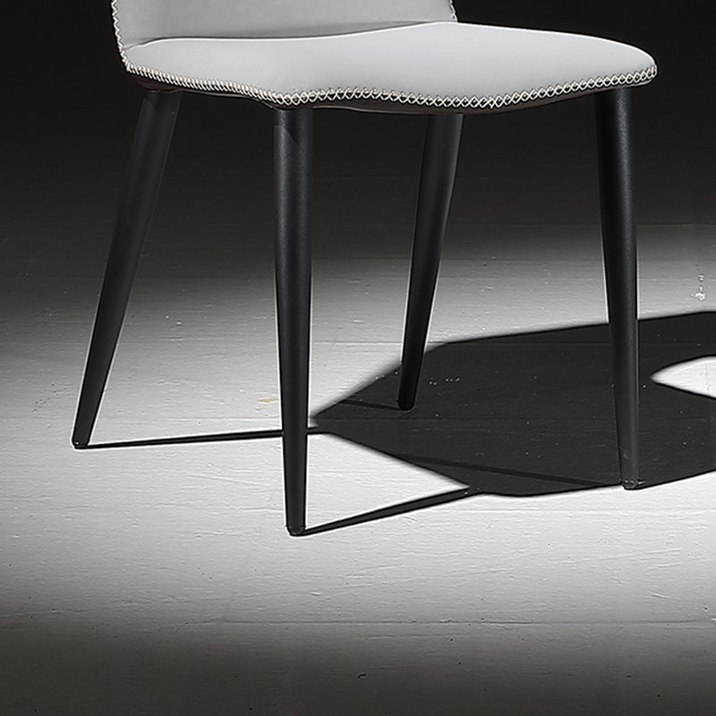 Chaise côté chaise de salle à manger à canon à wing-back pour salle à manger