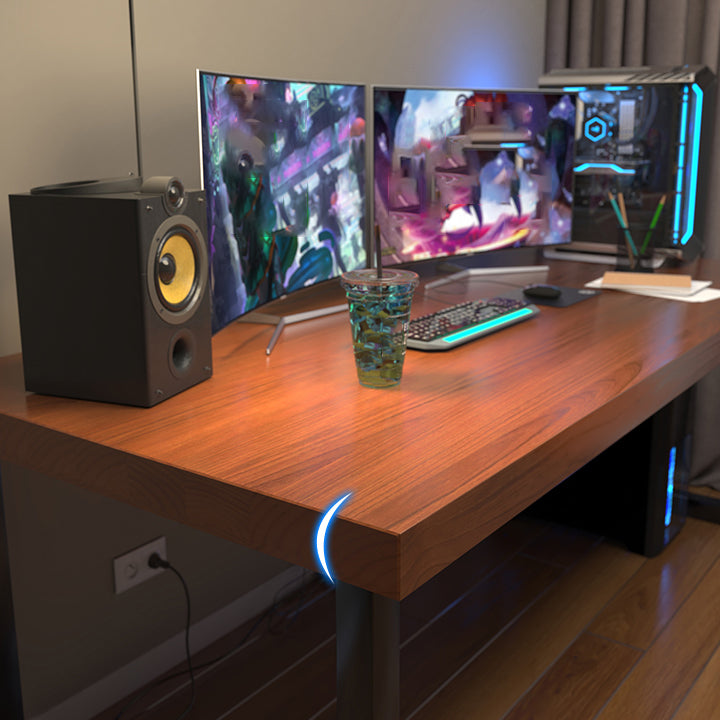 Rechteckiger Büroschreibtisch zeitgenössischer brauner Schlitten Metallbein Gaming Desk