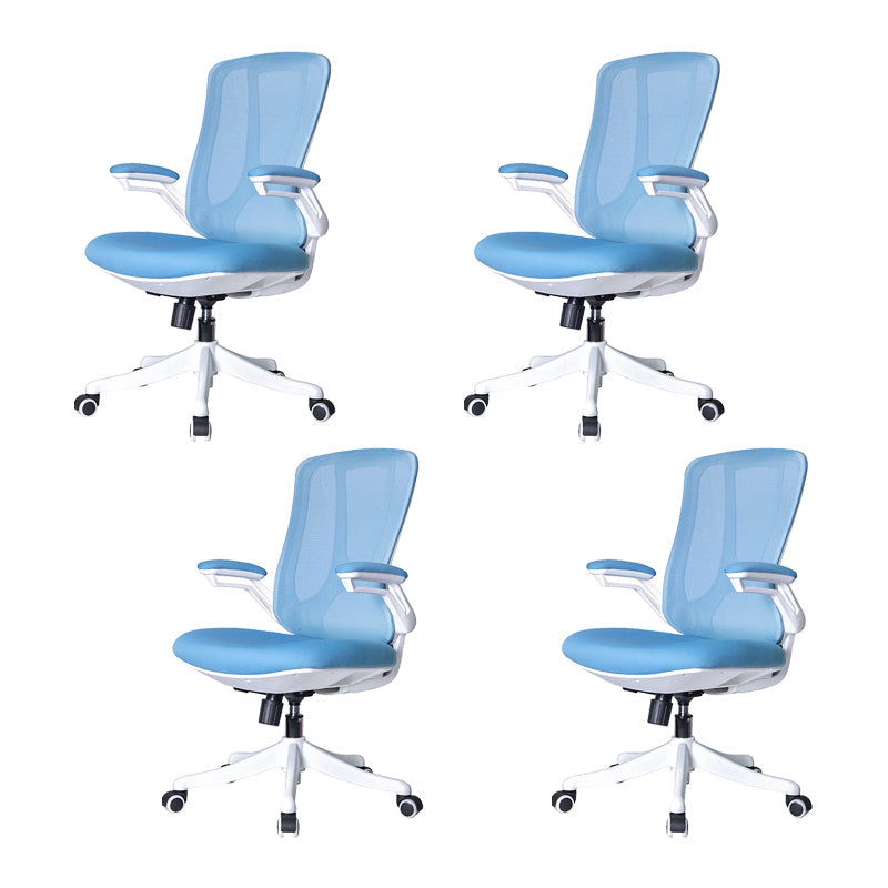 Moderne ergonomische mesh-werkstoel, draaistoel met middenrug en gewatteerde armen