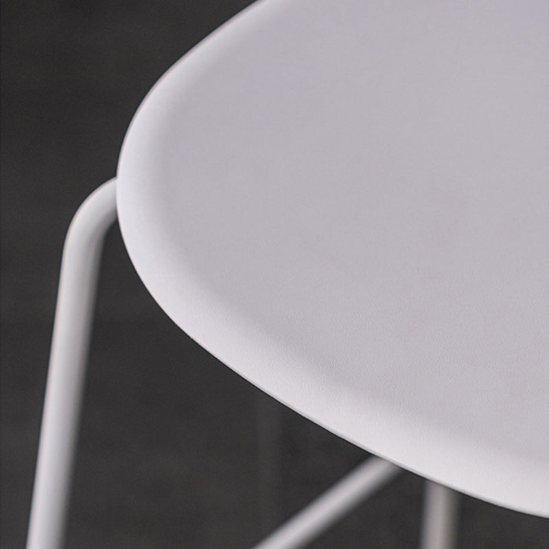 Luxuriöser Rückenlehneschalterhocker mit Metallbasis Plastik -Armless Cafe Bar Stuhl