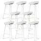 Taburete de bar de plástico estilo Glam, taburete de bar con forma de cubo y altura de mostrador