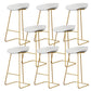 Taburete de bar de plástico estilo Glam, taburete de bar con forma de cubo y altura de mostrador