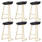 Taburete de bar de plástico estilo Glam, taburete de bar con forma de cubo y altura de mostrador