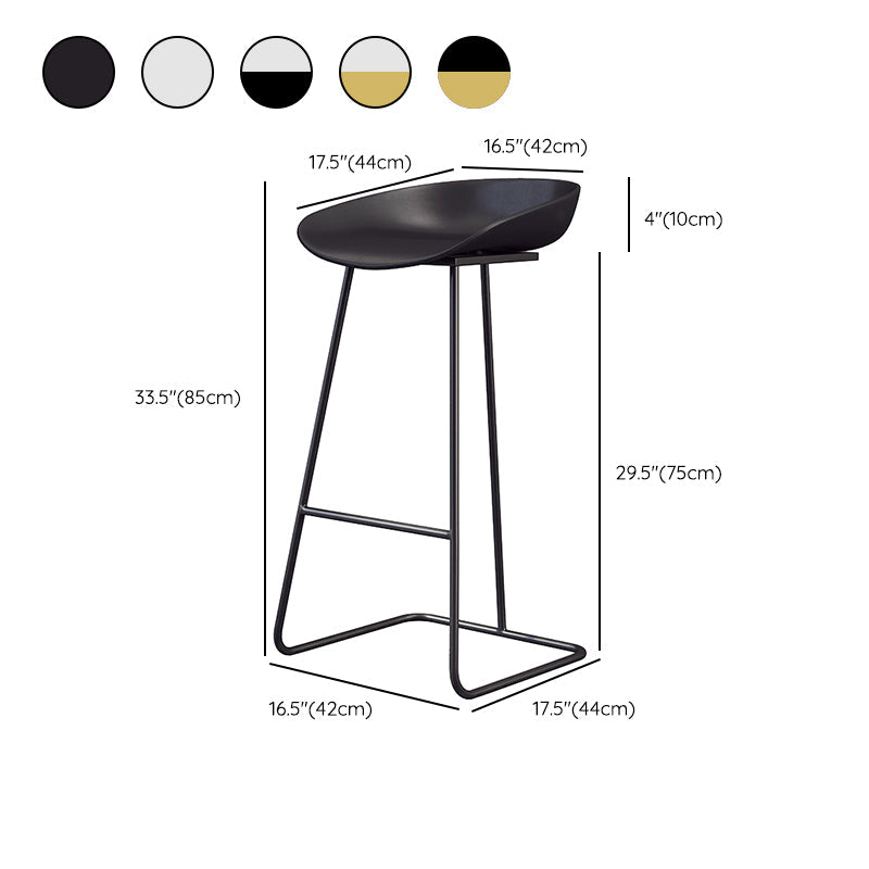 Taburete de bar de plástico estilo Glam, taburete de bar con forma de cubo y altura de mostrador