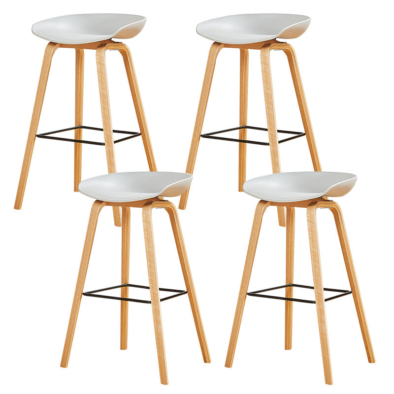Chaise de bar de café en plastique de tabouret haut de comptoir sans bras de dossier nordique avec la base en bois