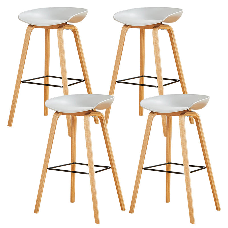 Chaise de bar de café en plastique de tabouret haut de comptoir sans bras de dossier nordique avec la base en bois