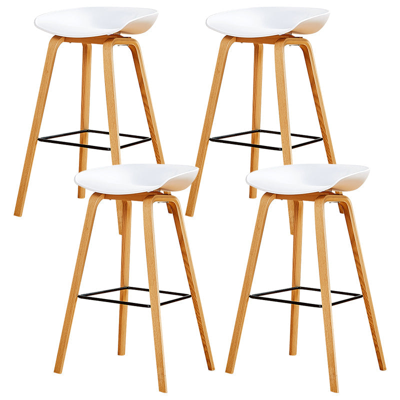 Chaise de bar de café en plastique de tabouret haut de comptoir sans bras de dossier nordique avec la base en bois