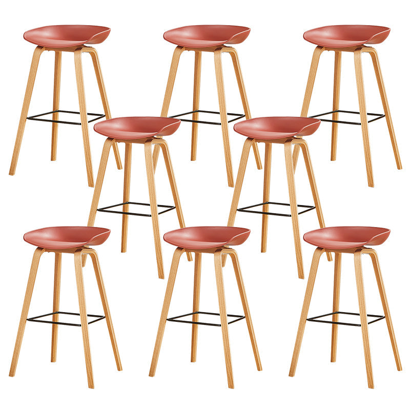 Chaise de bar de café en plastique de tabouret haut de comptoir sans bras de dossier nordique avec la base en bois