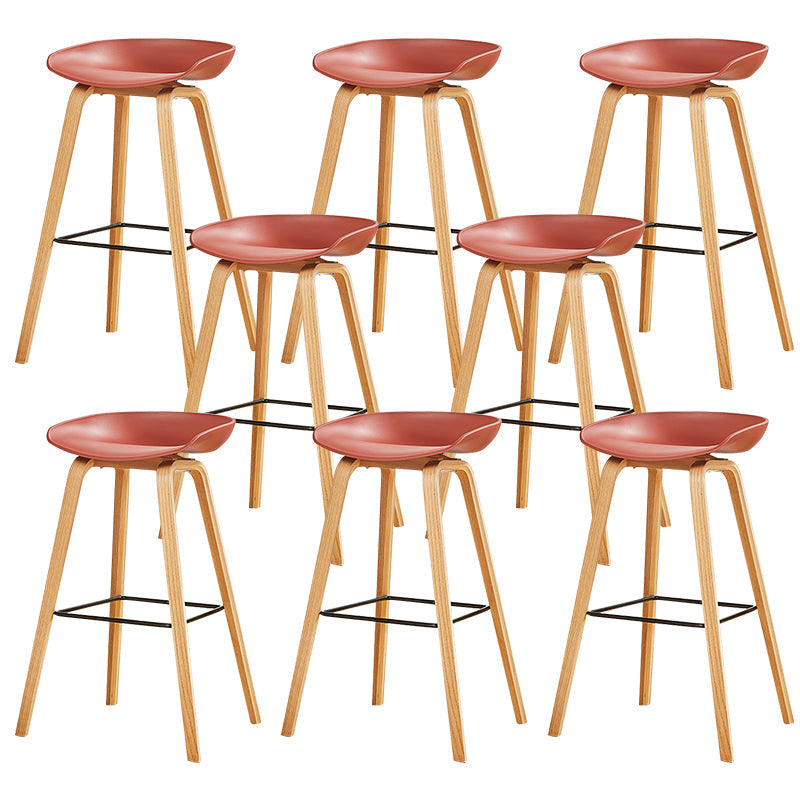 Chaise de bar de café en plastique de tabouret haut de comptoir sans bras de dossier nordique avec la base en bois