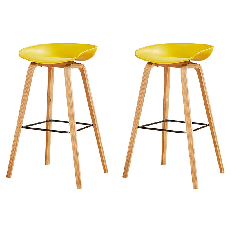 Chaise de bar de café en plastique de tabouret haut de comptoir sans bras de dossier nordique avec la base en bois