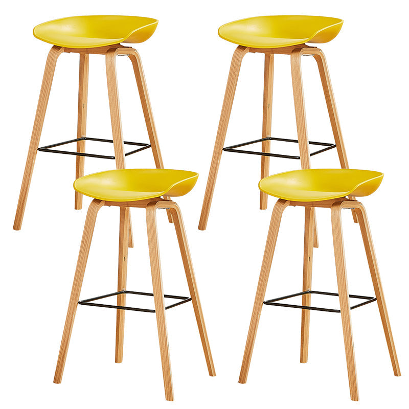 Chaise de bar de café en plastique de tabouret haut de comptoir sans bras de dossier nordique avec la base en bois