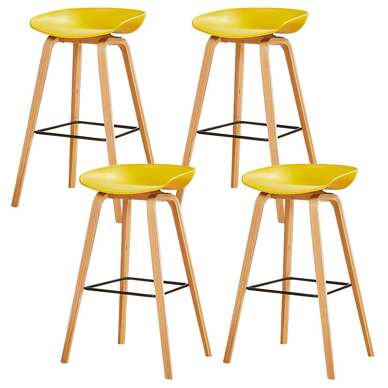 Chaise de bar de café en plastique de tabouret haut de comptoir sans bras de dossier nordique avec la base en bois