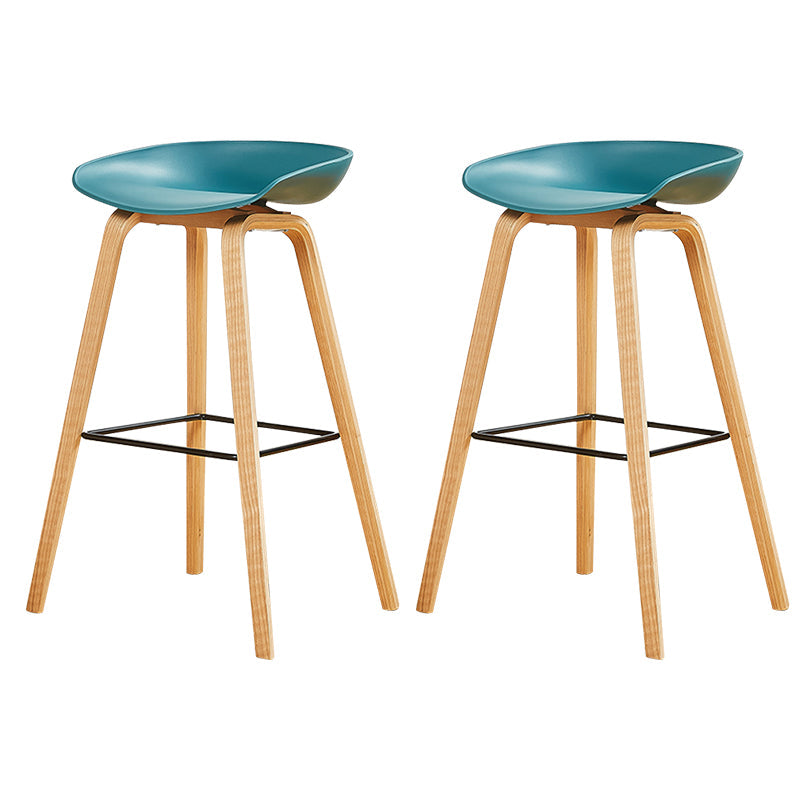 Chaise de bar de café en plastique de tabouret haut de comptoir sans bras de dossier nordique avec la base en bois