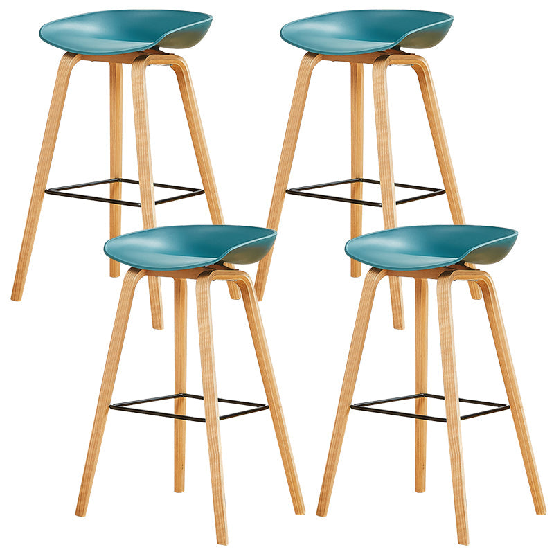 Chaise de bar de café en plastique de tabouret haut de comptoir sans bras de dossier nordique avec la base en bois