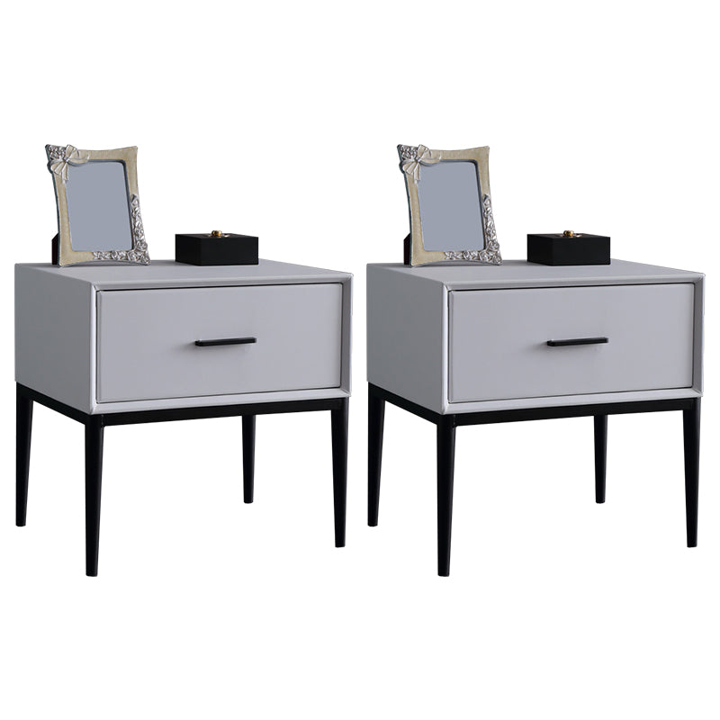 Comodino moderno di accento comodino in legno massiccio con gambe