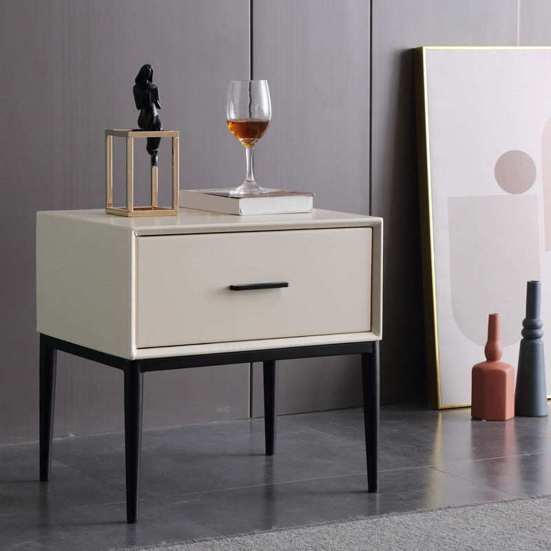 Comodino moderno di accento comodino in legno massiccio con gambe