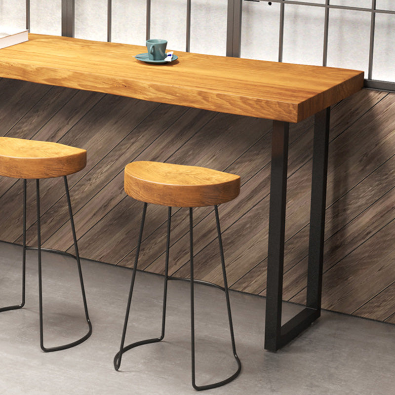 Mesa rectangular con altura de barra de madera maciza de 41,3" de alto con base de metal