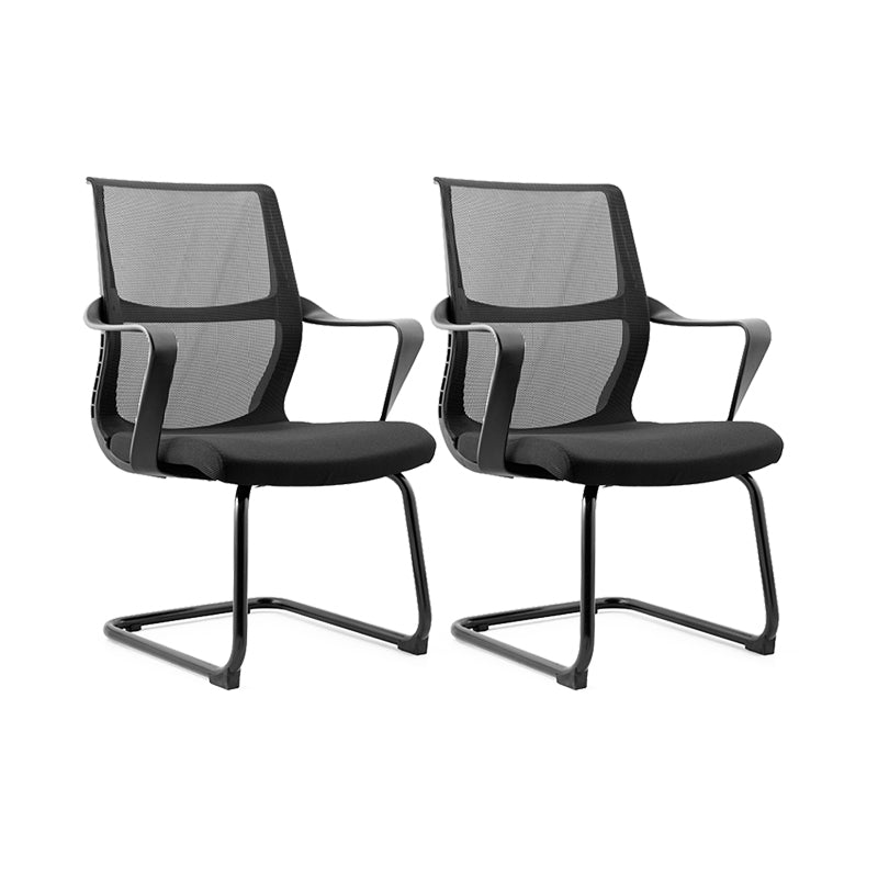 Chaise de bureau de style moderne, bras fixes à dossier moyen, chaise de travail ergonomique en maille