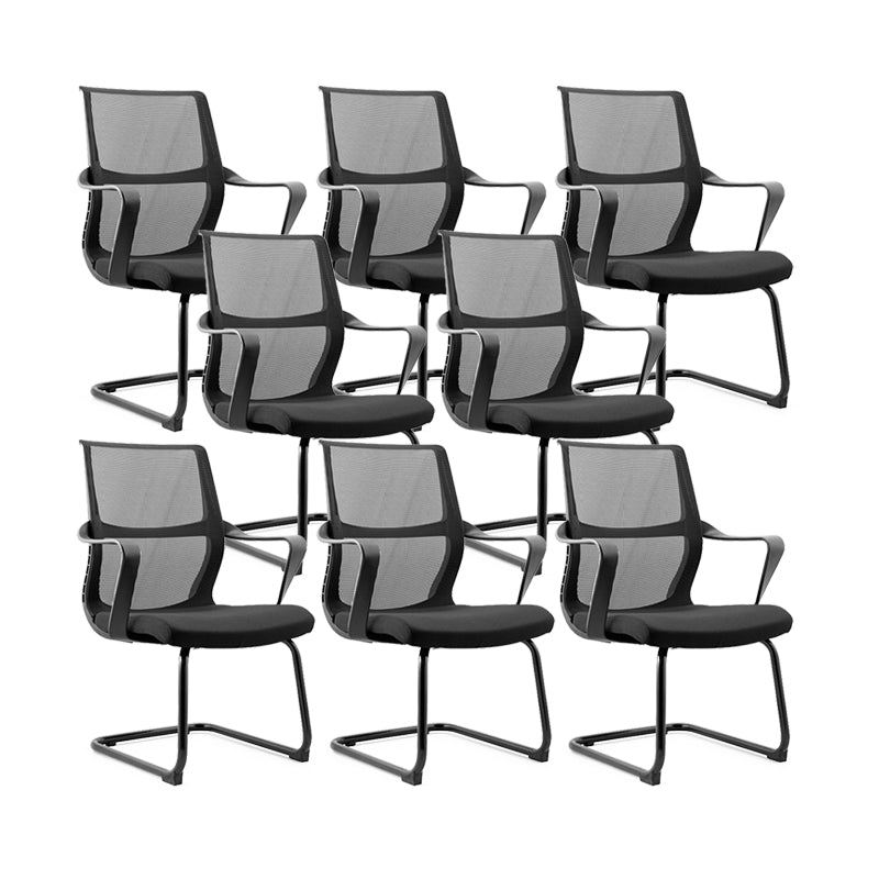 Chaise de bureau de style moderne, bras fixes à dossier moyen, chaise de travail ergonomique en maille