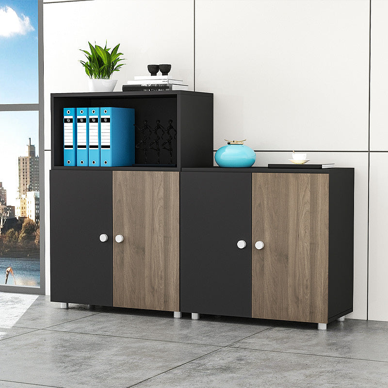 Abbazzinamento verticale in legno Scaffali di archiviazione del pannello a colori.