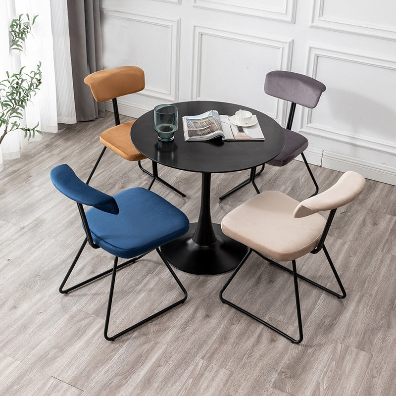 伝統的な布張りのダイニングチェアキッチンダイニングアームレスチェア