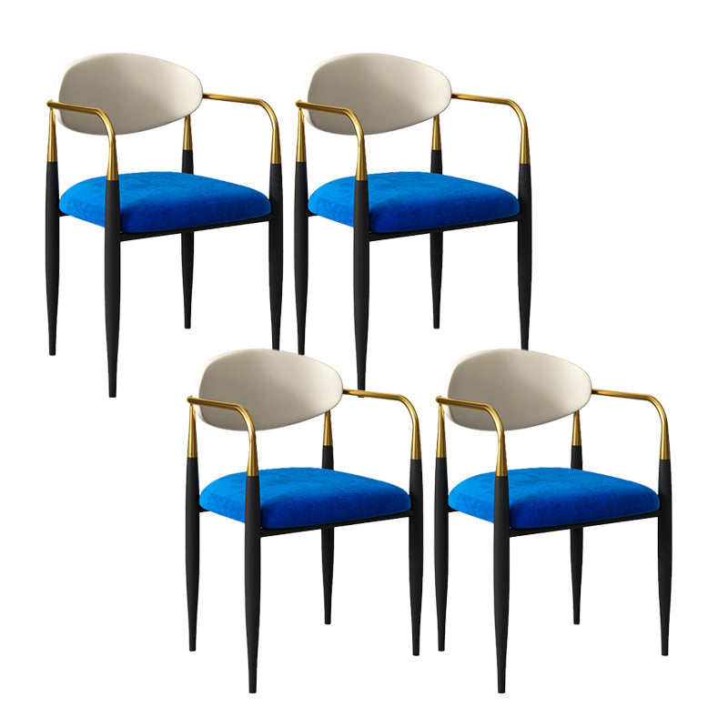 現代的なオープンバックダイニングアームチェアメタルフレーム布張り椅子