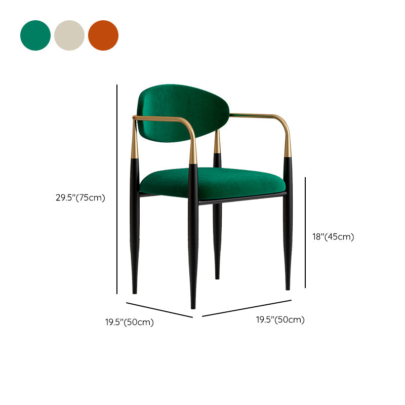 現代的なオープンバックダイニングアームチェアメタルフレーム布張り椅子