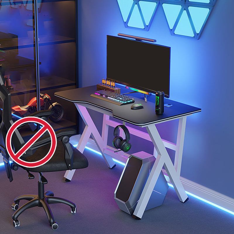 Cable Management Dormitory Gaming Desk Black Rectangular Computer Desk 31"L x 20"W x 29"H White Clearhalo 'furn' 'furn_office_desk' 'Furniture' 'Office Desks' 'Office Furniture' 'office_desk' 6334631