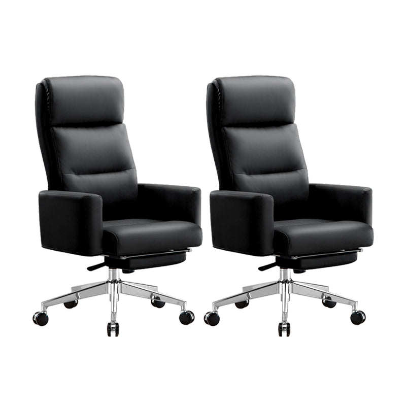Moderne directiestoel met hoge rugleuning, managersstoel met vaste gevoerde armen