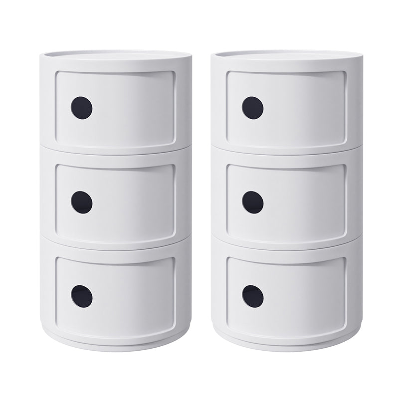 Los gabinetes incluyen la mesa de metal de la cabaña de la noche para el dormitorio