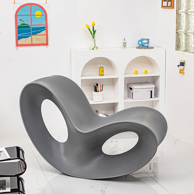 Moderna silla de silla de balancín de plástico reciclado resistente a la mancha para sala de estar