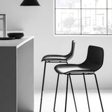 Taburete nórdico de respaldo de respaldo con taburete de barra de brazo de plástico de base de metal