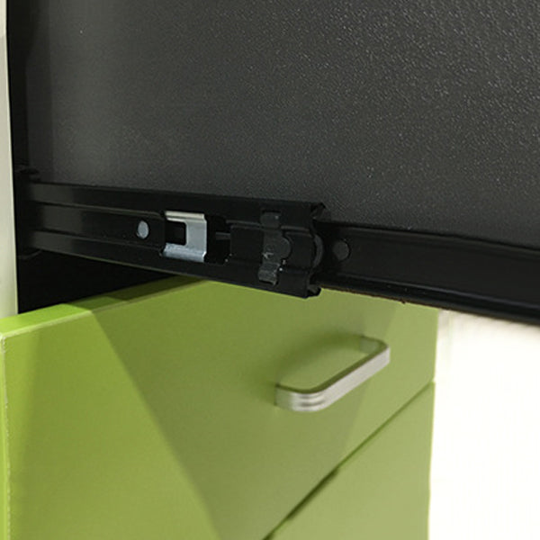 Archivo de archivos verticales de estilo nórdico Archivo de madera con ruedas