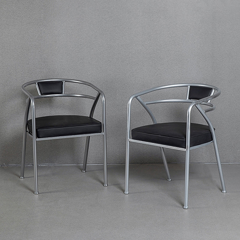 工業用メタルフレームダイニングチェア布張りのフェイクレザーダイニングアームチェア