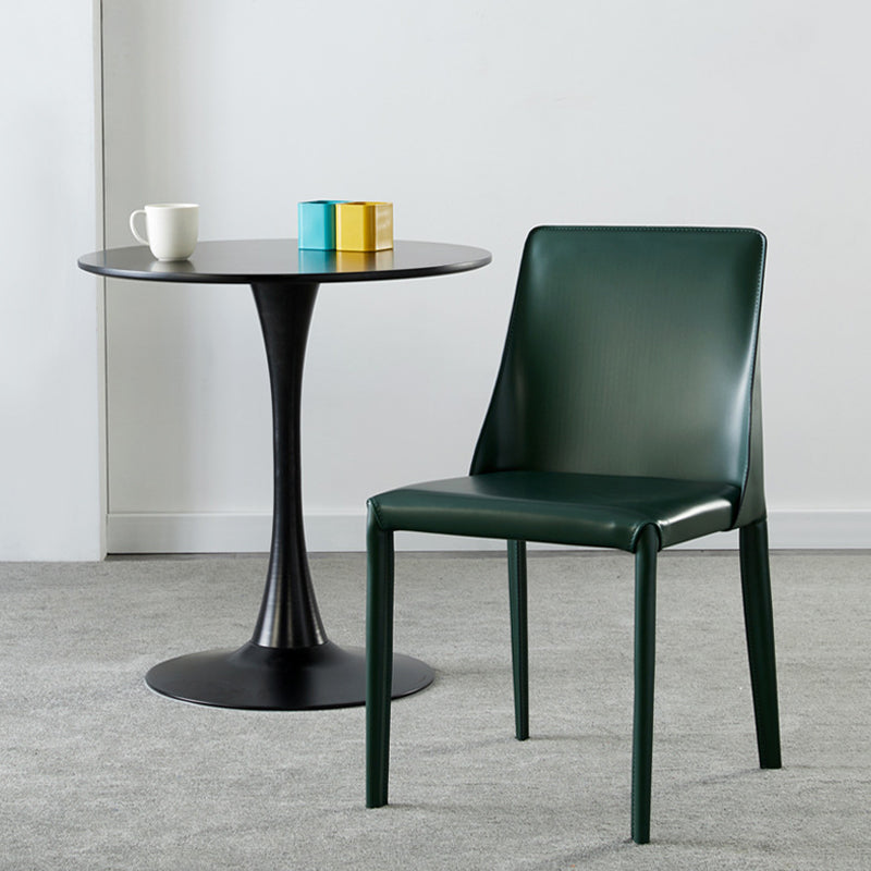 Moderne lederen eetstoelen armloze zijstoelen met metalen benen voor huisgebruik