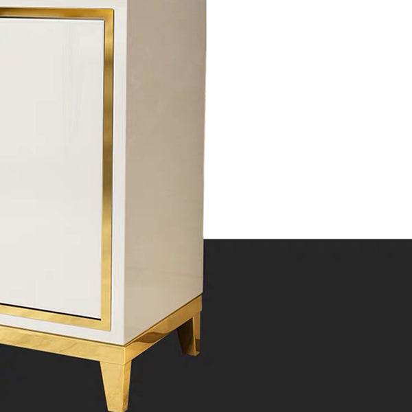 Glam Cabinets Mirrored Buffet 3 Drawers and 2 Doors Buffet Sideboard Clearhalo 'buffet_sideboard' 'Buffets & Sideboards' 'furn' 'furn_buffet_sideboard' 'Furniture' 'Kitchen & Dining Furniture' 6362889