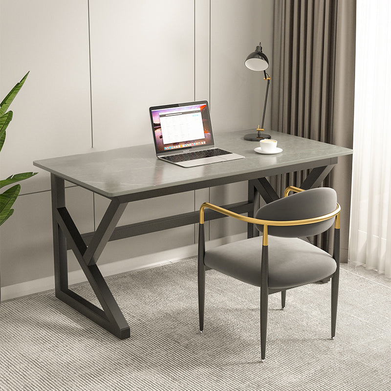 Bureau de bureau industriel Bureau d'ordinateur de finition antique rectangulaire avec des jambes métalliques