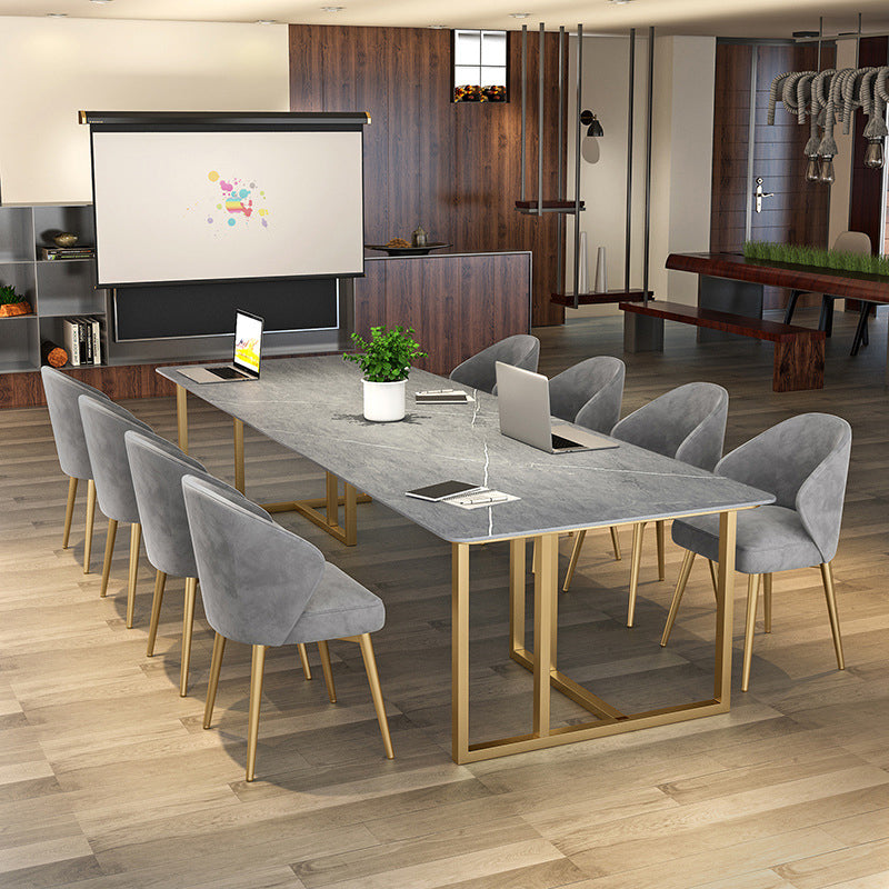 Bureau de bureau contemporain incurvé Bureau de traîneau gris avec des jambes en métal