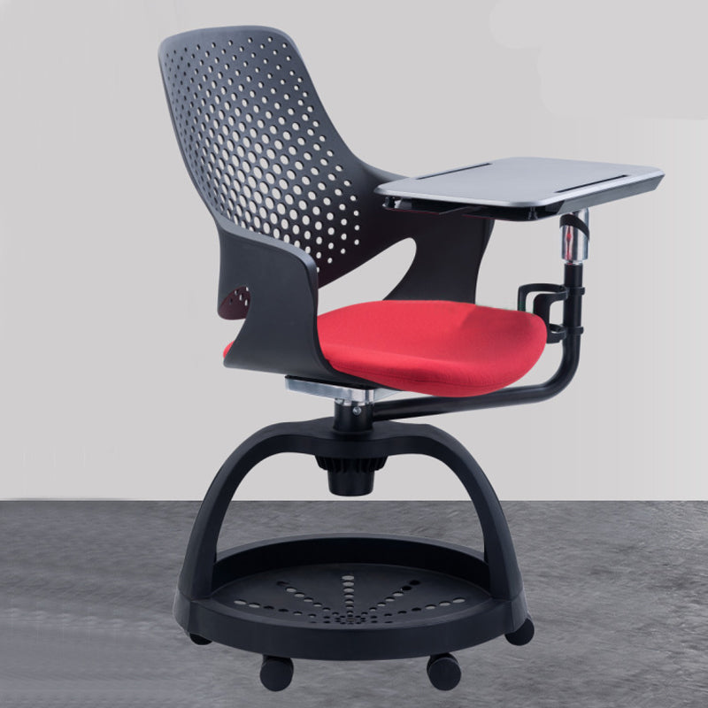 Silla de conferencia no angustiante moderna de plástico con silla de ruedas giratorias