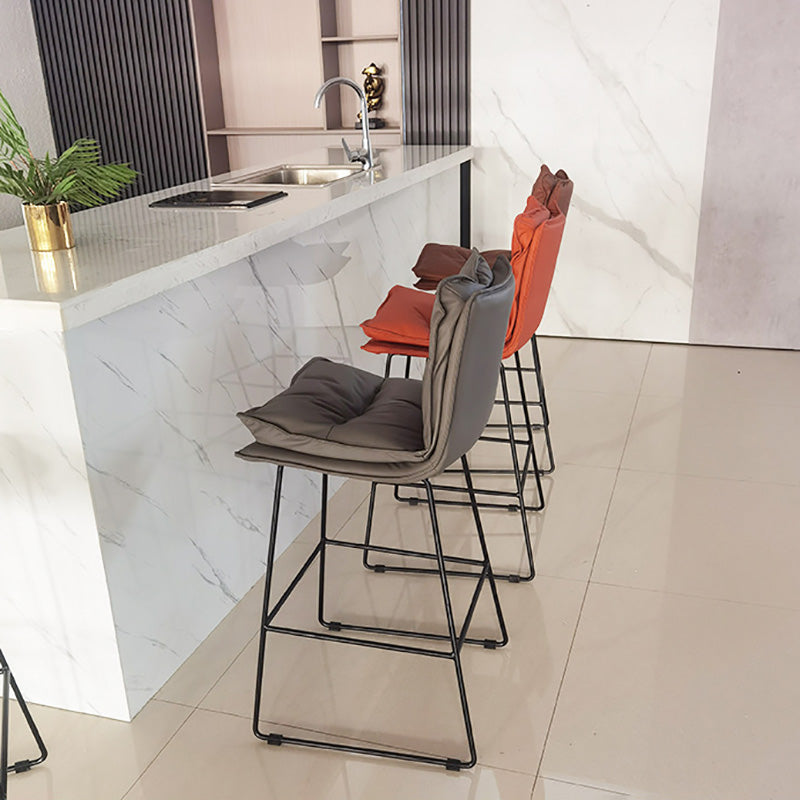 Modern Faux Leather Counter Stool Bar-height Bar Stool with Black Frame Clearhalo 'Bar Furniture' 'Bar Stools' 'bar_stools' 'furn' 'furn_bar_stools' 'Furniture' 'Kitchen & Dining Furniture' 6371326